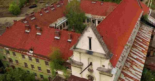 Римо-католики проведуть службу в покинутому монастирі на території ЛАЗу