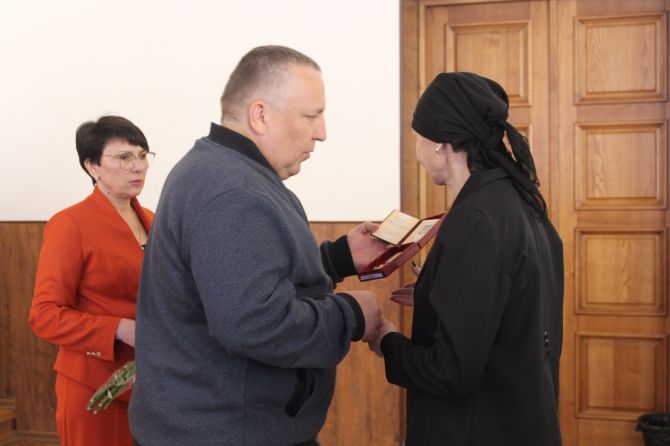 Родинам полеглих захисників Уманської громади вручили відзнаки