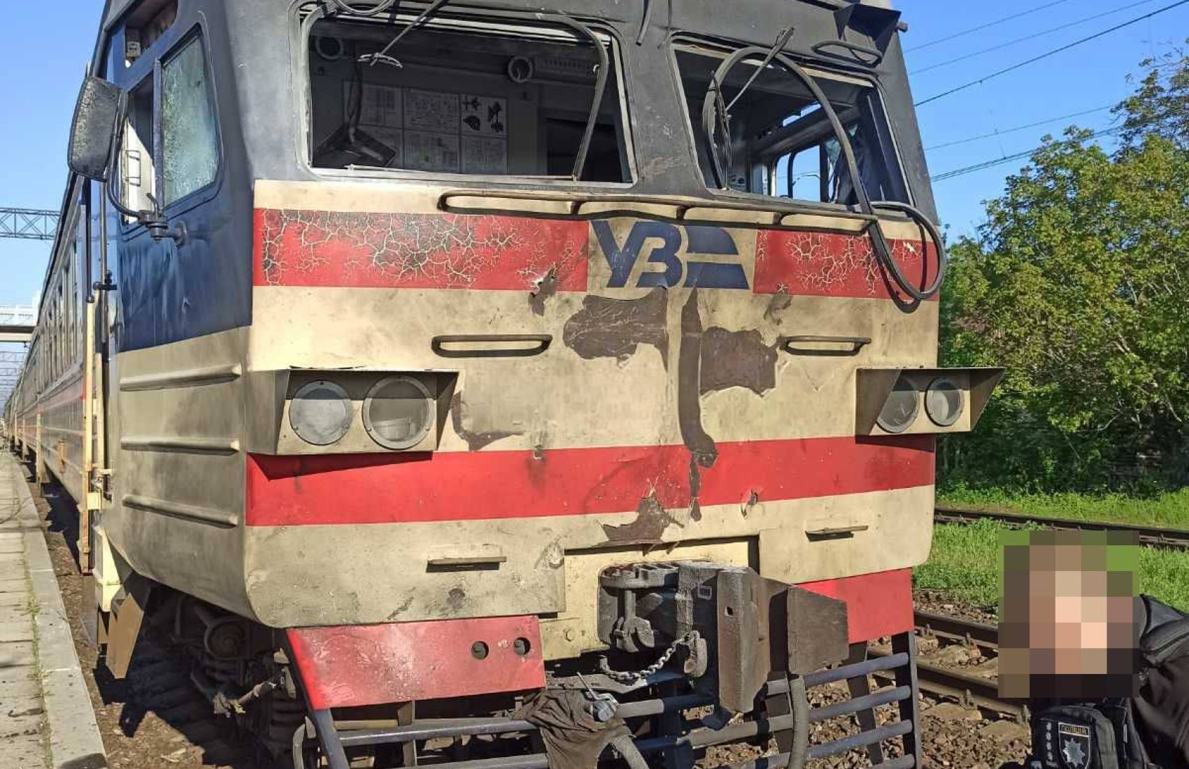 Російська армія вдарила дроном по поїзду, є поранені