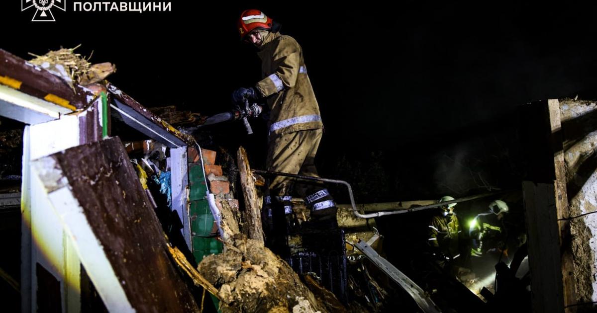 Російська атака на Полтавщину: з-під завалів будинку дістали жінку