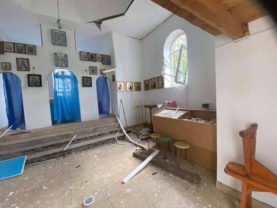 Російська атака на Сновськ: пошкоджено Патропавлівський храм біля кладовища (ФОТО)