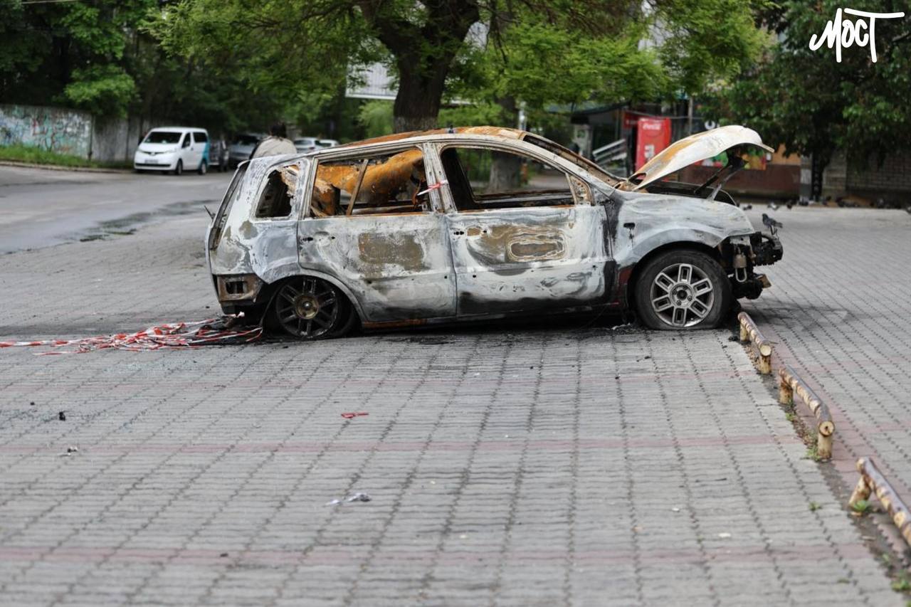 Російський дрон атакував авто в Комишанах: є поранений