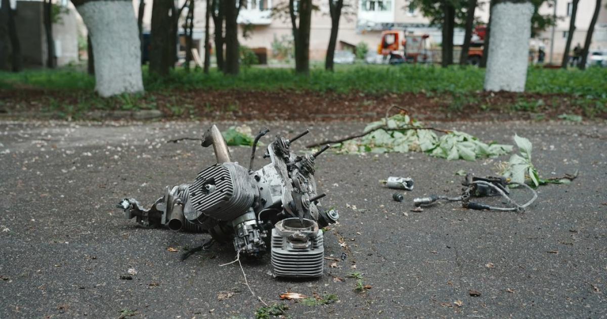 Російський дрон вдарив по гаражах у Харкові