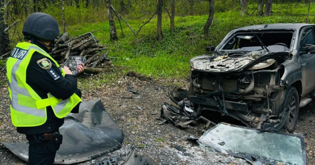 Російський дрон вдарив по автівці поліції на Харківщині