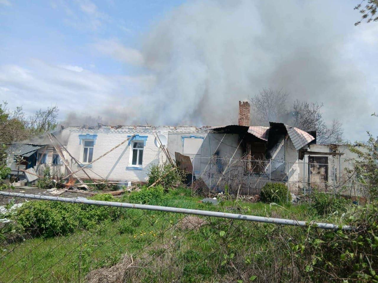Російські БПЛА «Молнія» вдарили по Одноробівці: пошкоджено двоквартирний будинок (фото)