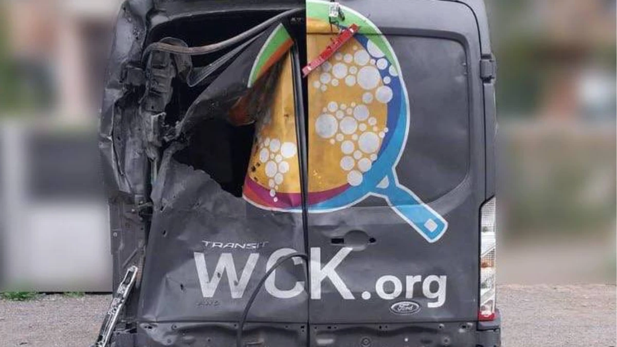 Російські військові атакували автівки волонтерів у Херсоні, є поранені