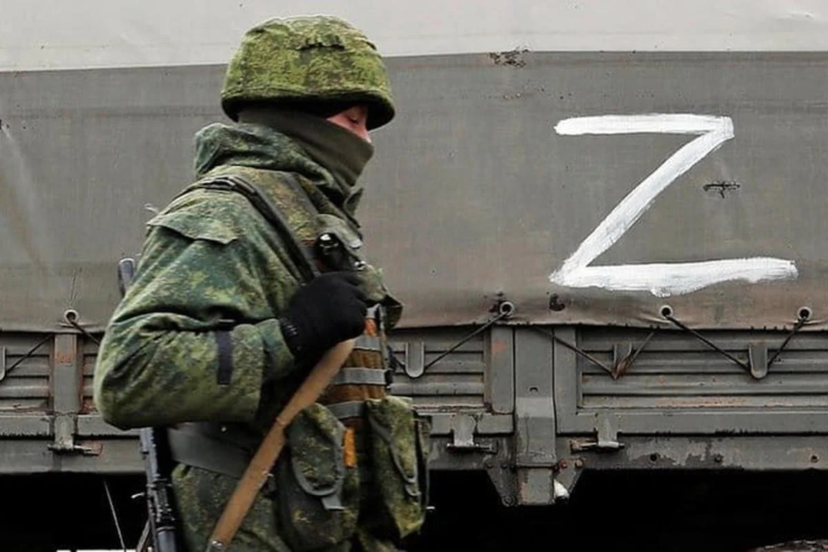Російські дезертири розповіли про здирництво, рабство, знущання та розстріли в …