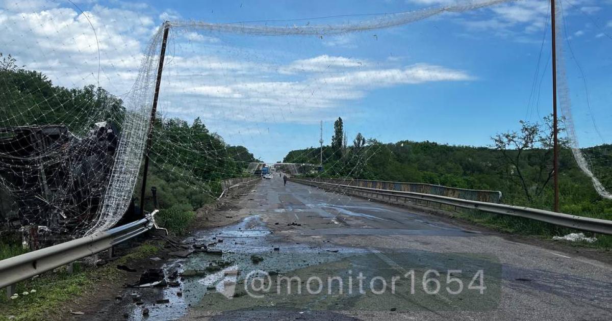 Російські дрони атакували поліцію на Окружній Харкова