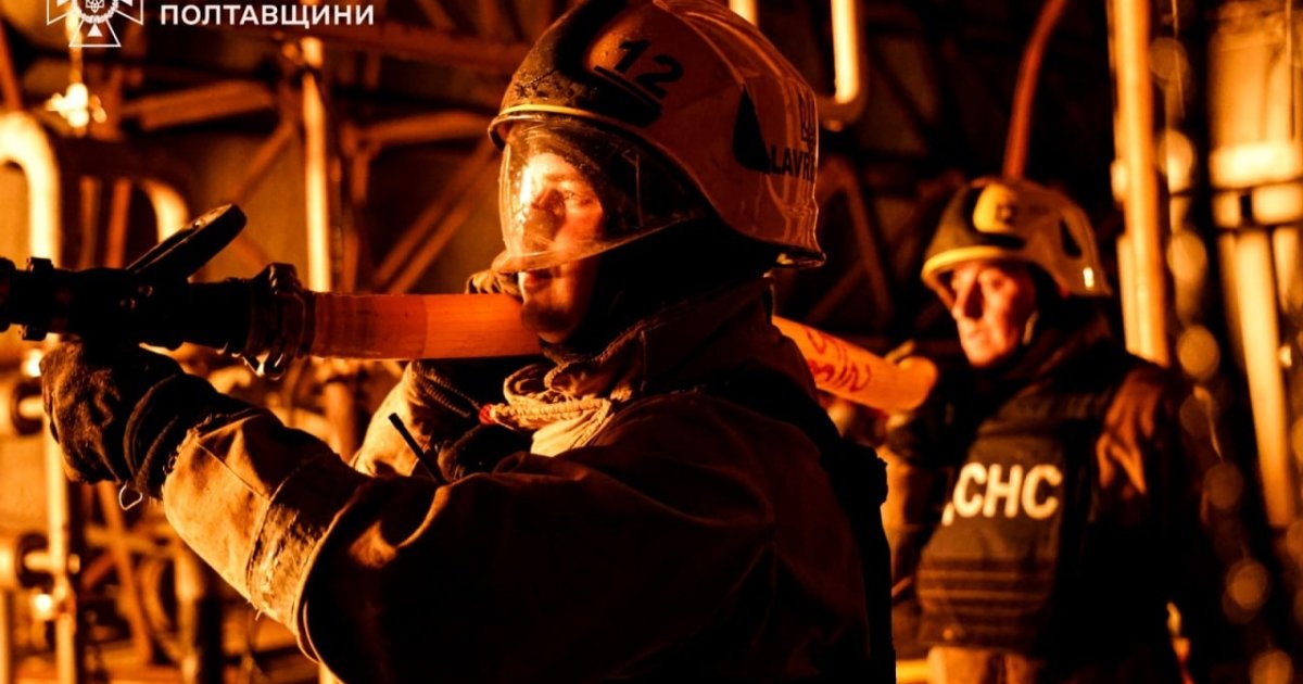 Російські дрони пошкодили будинок та інфраструктуру на Полтавщині, з-під завалів …