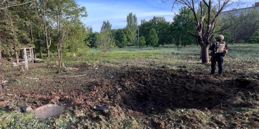 Російські обстріли Донеччини призвели до руйнувань ще 12 цивільних об'єктів, …