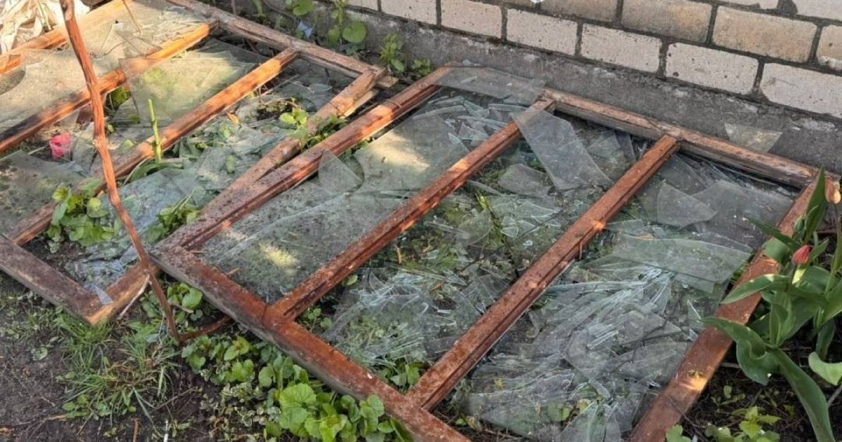 Російські окупанти вдарили по Житомиру: пошкоджені будівлі та автівки