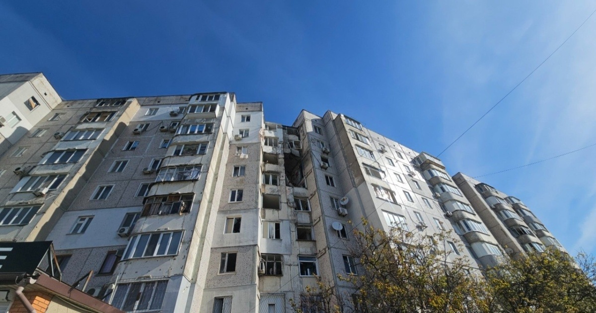 Росіяни атакували Україну 155 дронами, є постраждалі в Херсоні