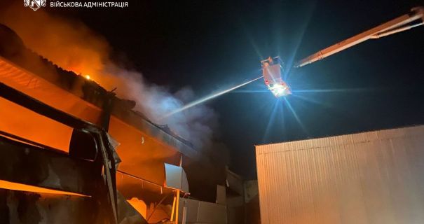 Росіяни атакували склади та підприємства на Дніпропетровщині: наслідки обстрілів