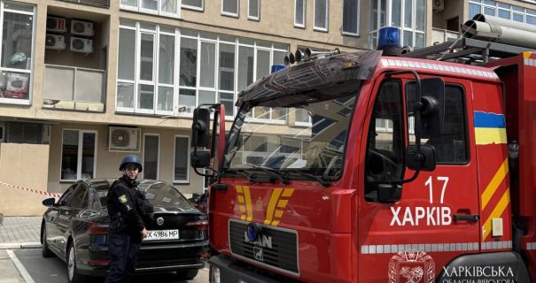 Росіяни атакують дронами Харків: пошкоджений будинок та АЗС, є постраждалі