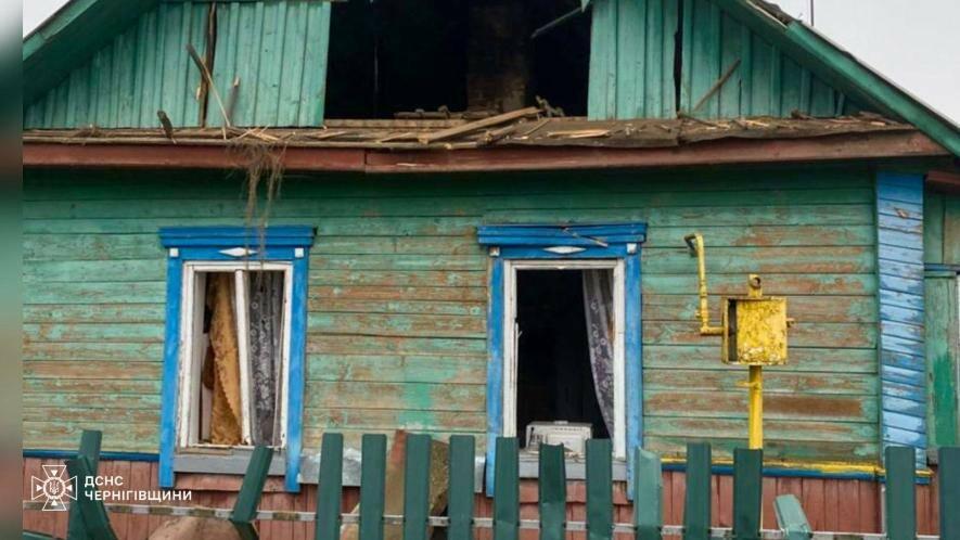 Росіяни вдарили «геранню» по селу на Чернігівщині: поранені жінка і …