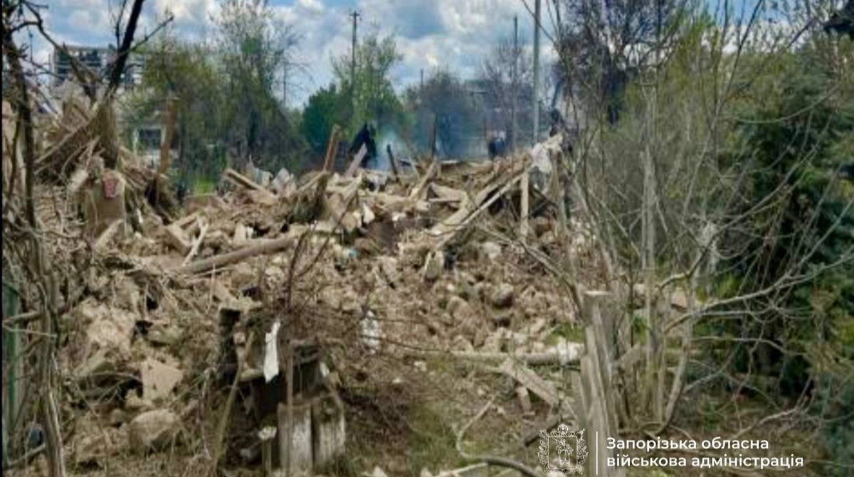 Росіяни вдарили по Запорізькому району: є загиблий, серед поранених – …