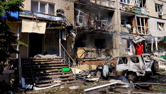Росіяни вдарили по Павлограду: є влучання у будинок, троє поранених