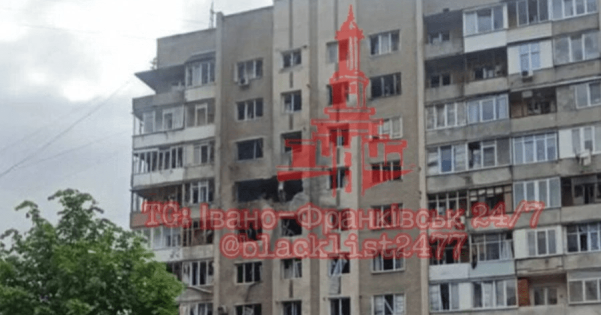 Росіяни вдарили по багатоповерхівці в Івано-Франківську: є постраждалі (ВІДЕО)