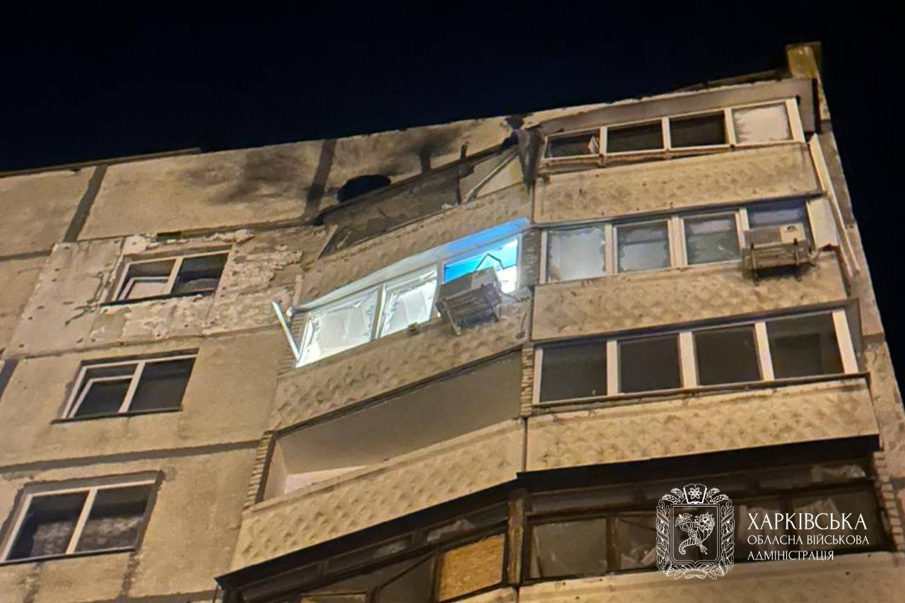 Росіяни вдарили по багатоповерхівці у Харкові: Є поранені