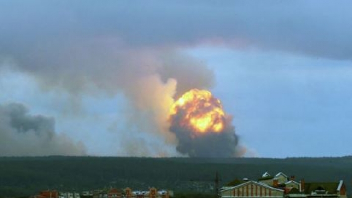 Росіяни вдарили по селах під Запоріжжям: загинула жінка, школа перетворилася …