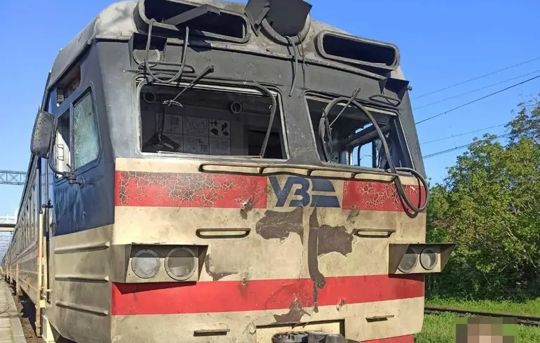 Росіяни в Запорізькій області атакували поїзд, постраждали люди