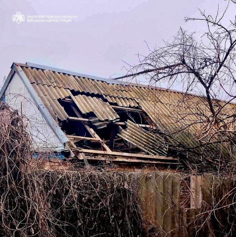 Росіяни продовжили терор Дніпропетровщини вночі: пошкоджена інфраструктура та пожежний підрозділ