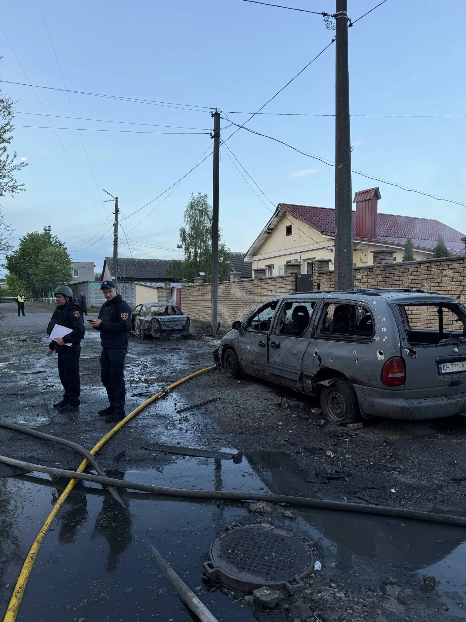 Росія атакувала житлові будинки у Дніпровському районі Києва