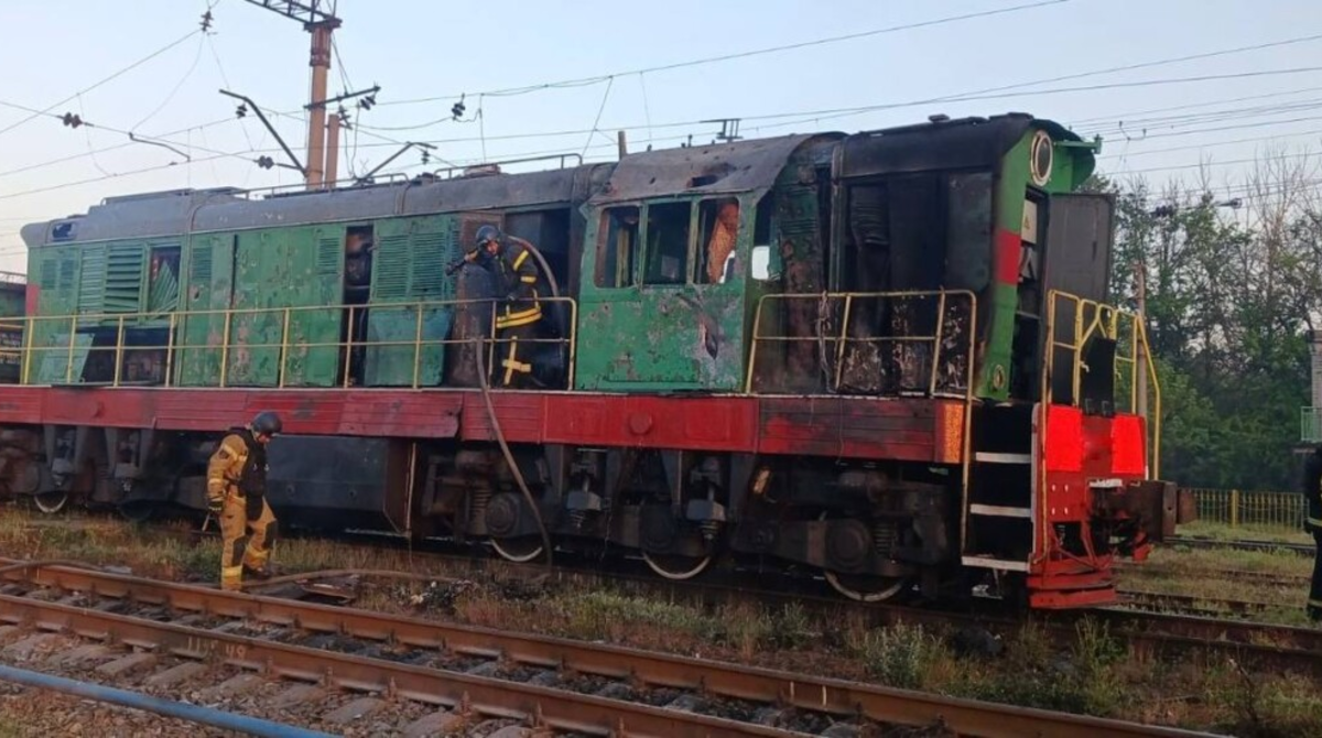 Росія атакувала залізничну інфраструктуру на Дніпропетровщині, травмований машиніст