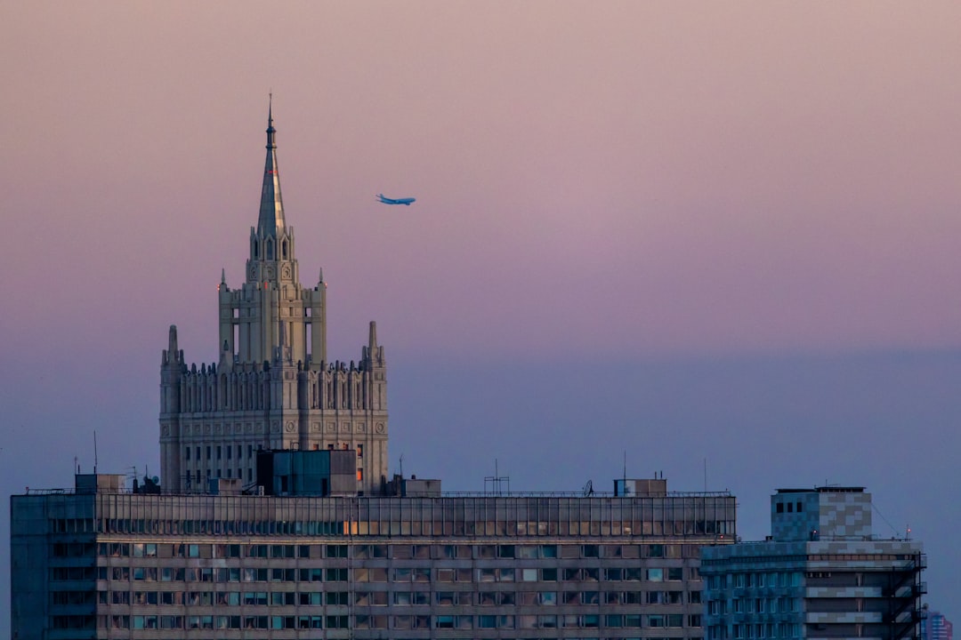 Росія закриває небо над величезною територією через страх атак дронів