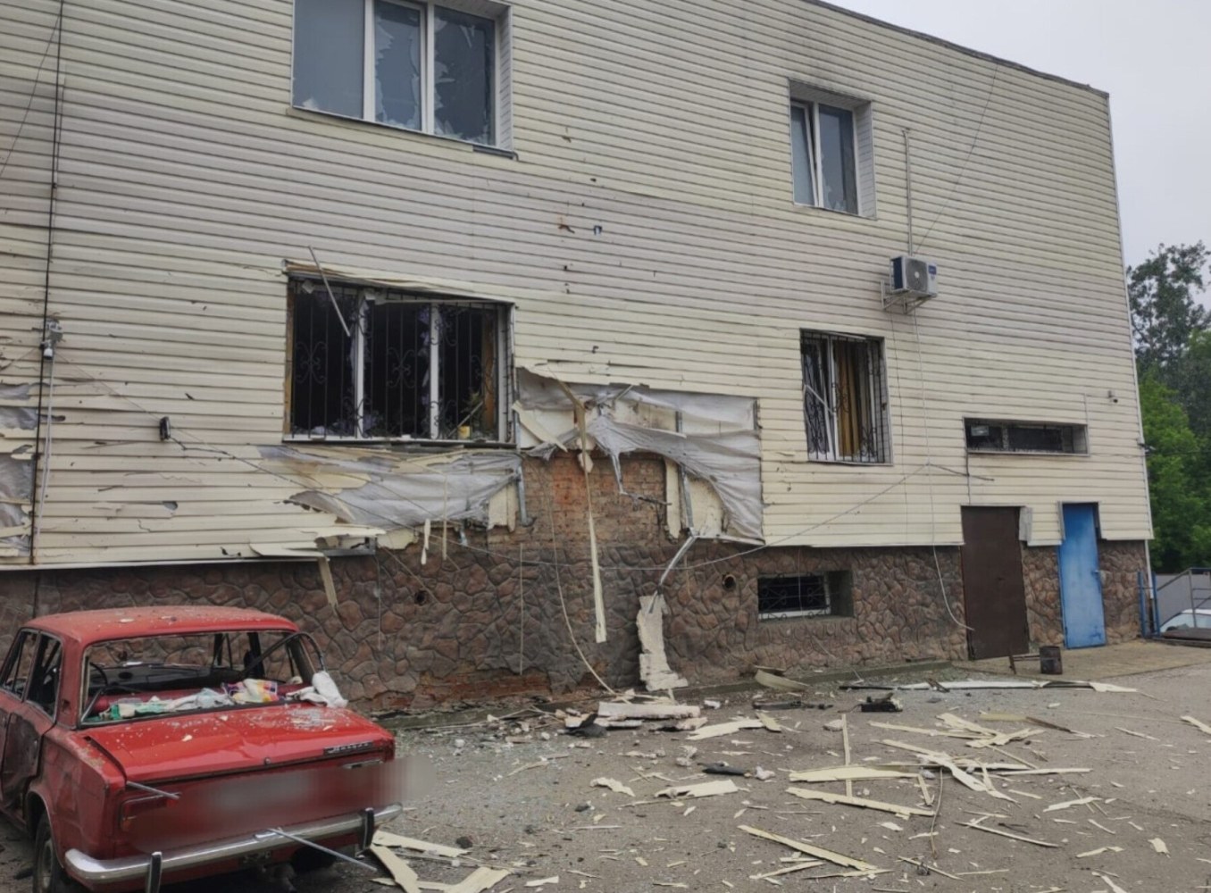 Росія зранку атакувала один із районів Сум