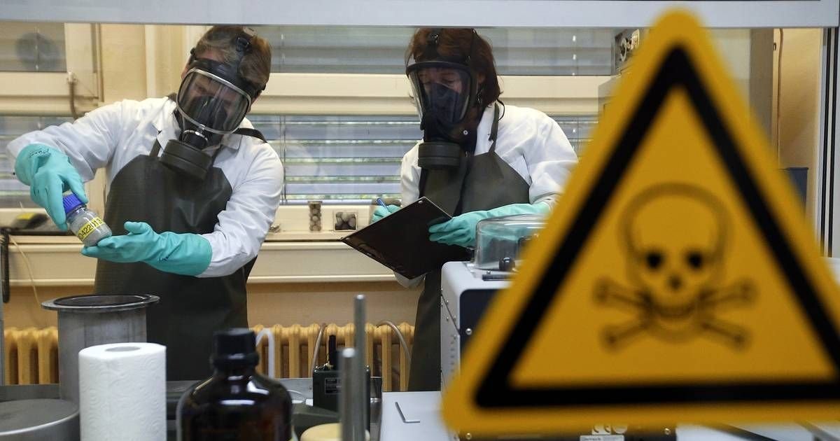 Росія продовжує поширювати фейки про "секретні американські біолабораторії" в Україні
