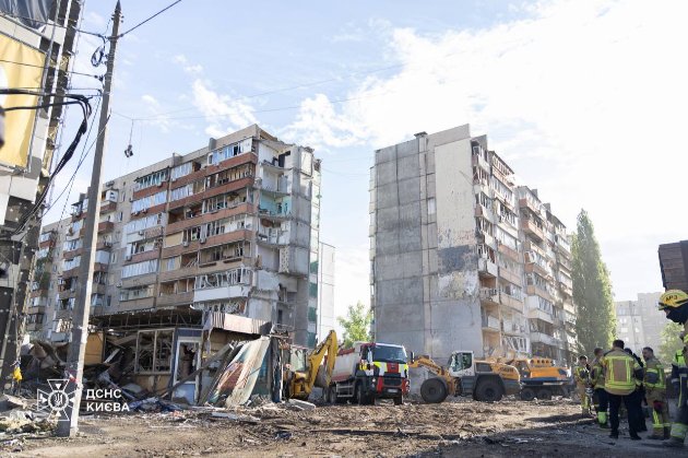 Руйнування будинку в Києві: на ранок відомо про 24 загиблих, …