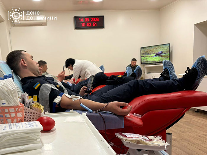 Рятувальники Донеччини вкотре стали донорами крові