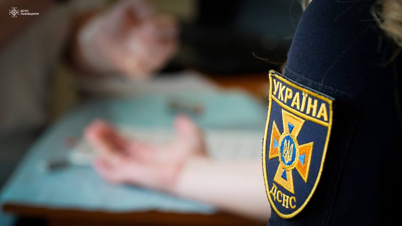 Рятувальники Львівщини здали кров для поранених військових