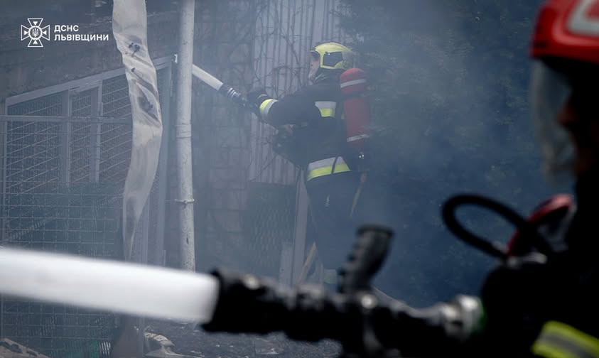 Рятувальники Львівщини ліквідували 25 пожеж за добу