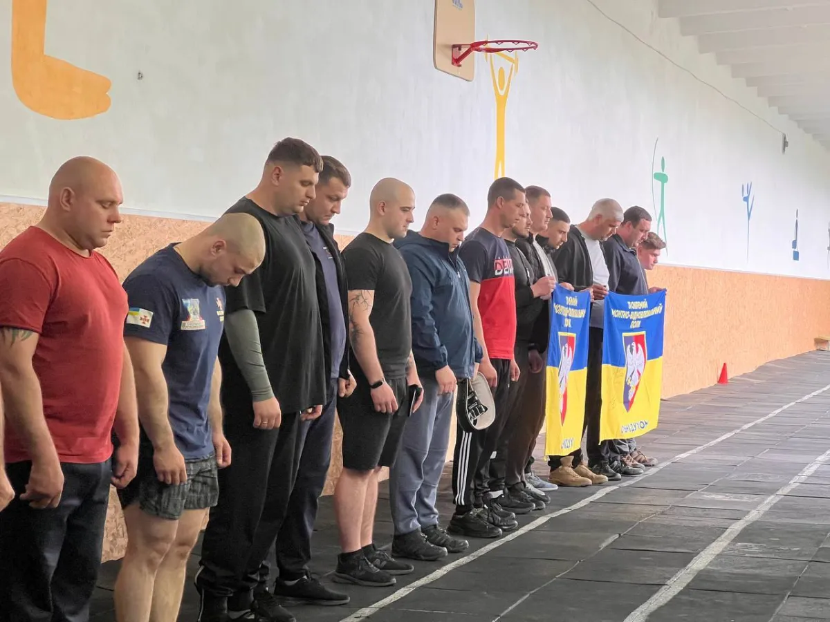 Рятувальники здолали поліцію: у Подільську пройшли змагання між силовими відомствами