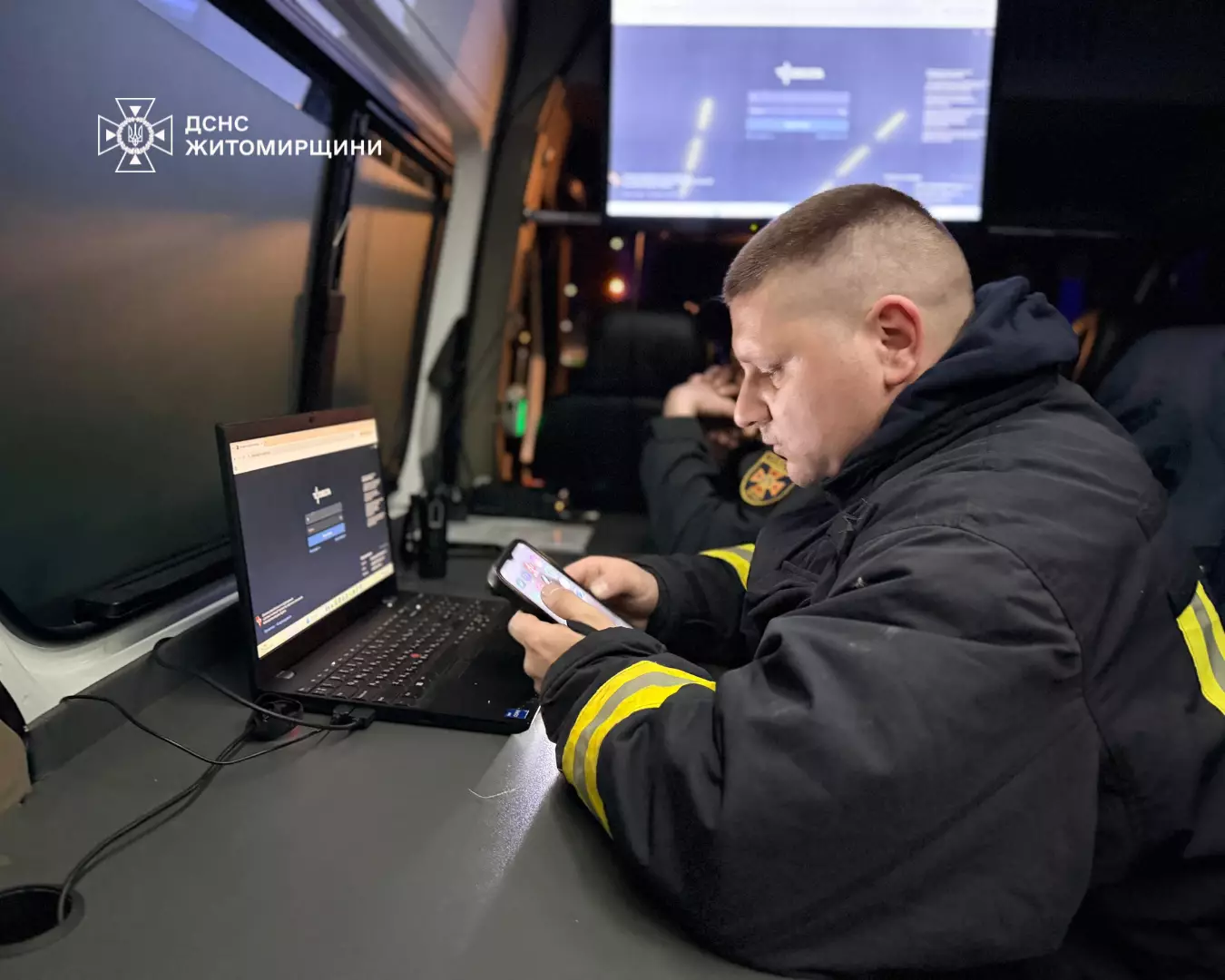 Рятувальники ліквідували пожежу на одному із підприємств Житомира (відео)
