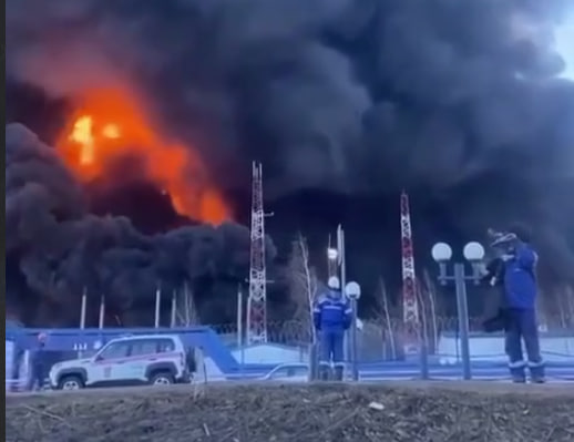 СБУ вдруге за добу вдарила по російському НПЗ у Пермі: …