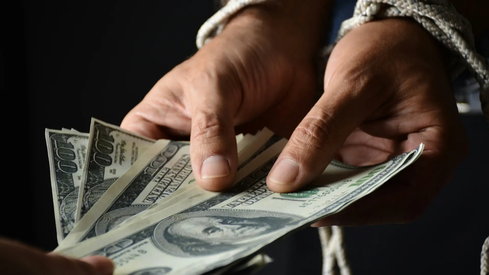 СБУ викрила “лікарів-привидів” у медзакладі, евакуйованому з Лисичанська