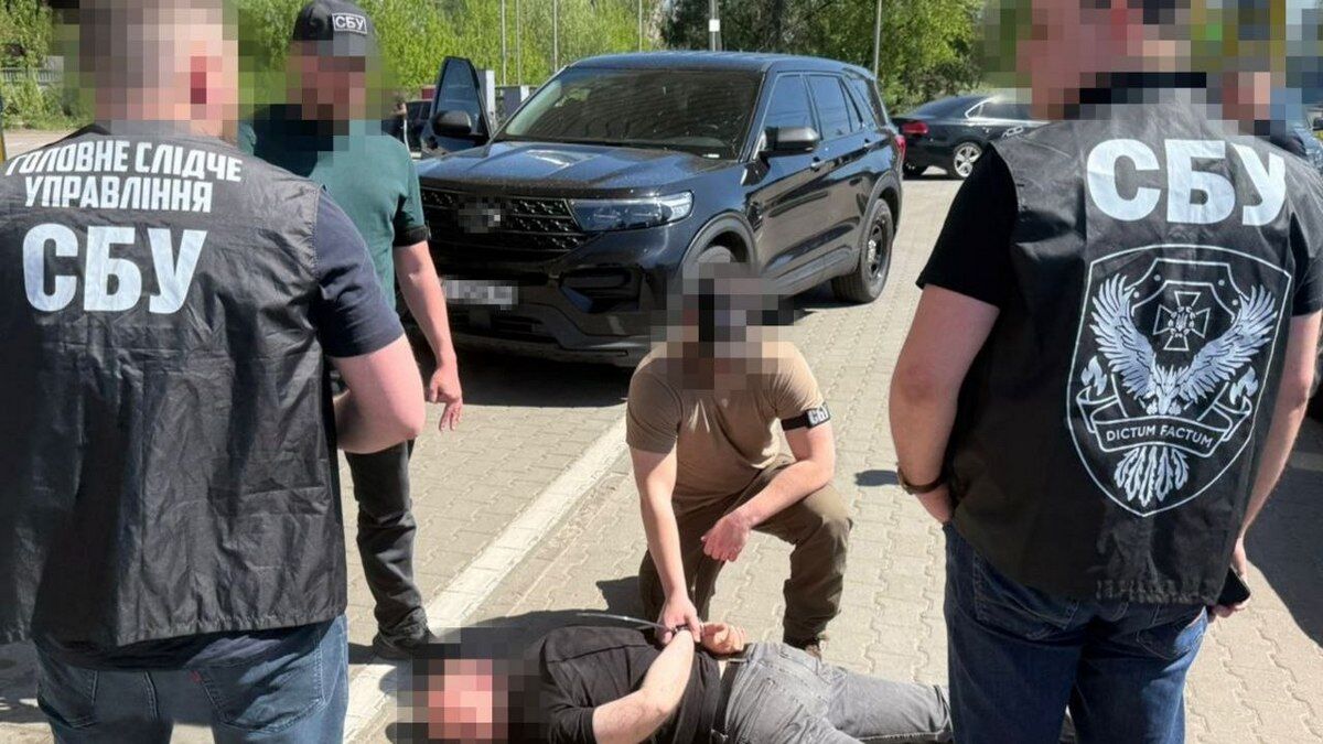 Вимагав кошти з підприємця за «бронювання» працівників: СБУ затримала керівника …