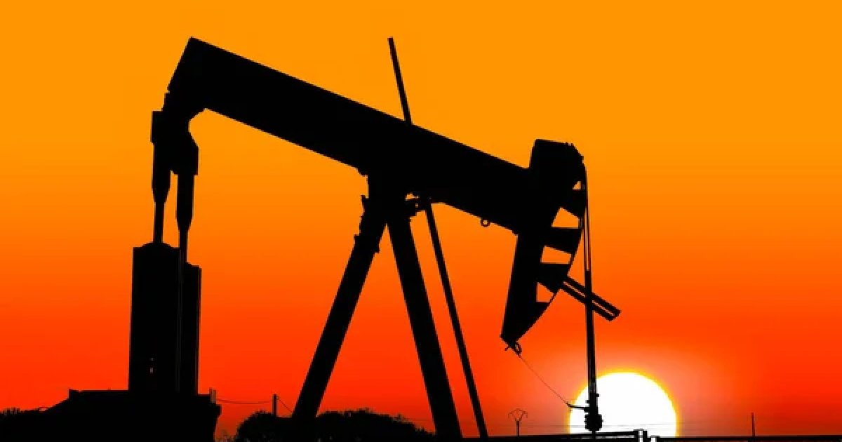 Санкції б’ють по нафті РФ: експорт у квітні впав майже …