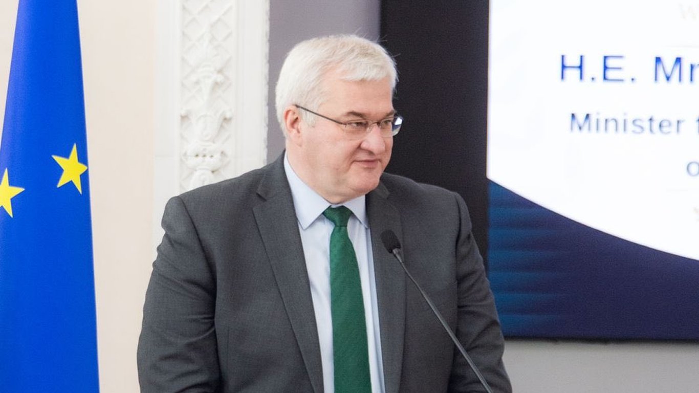 Сибіга закликав посилити санкції проти РФ і вдарити по "тіньовому …