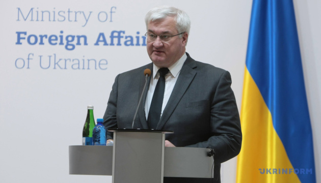 Сибіга отримав запрошення відвідати Китай