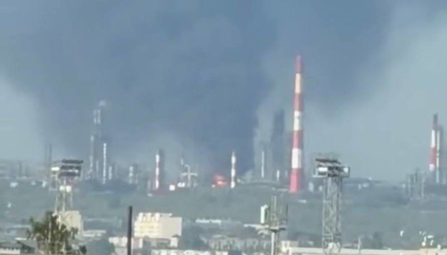 Сизранський НПЗ став вже шостим заводом в Росії, який зупинив …