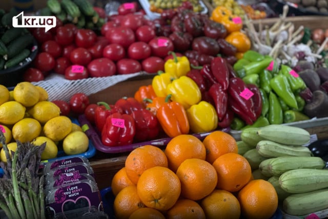 Скільки коштують продукти на ринках Кривого Рогу наприкінці весни