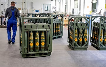 Словакия пообещала нарастить поставки боеприпасов Украине