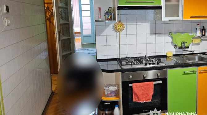 Слідство з'ясовує обставини загибелі двох людей у квартирі в Чернівцях