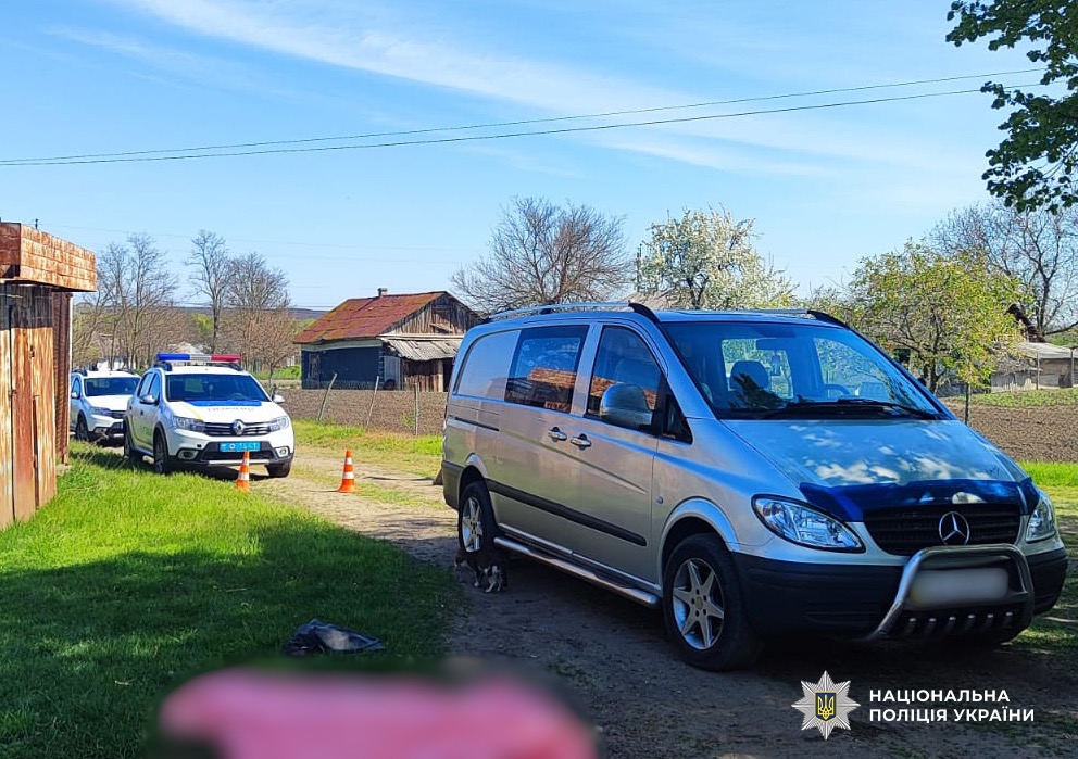 Смертельна ДТП на Одещині: син випадково наїхав на матір