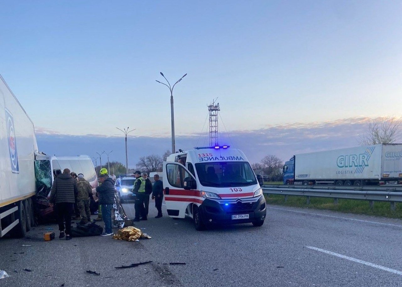 Смертельна аварія на трасі Дніпро – Запоріжжя: водію маршрутки повідомили …