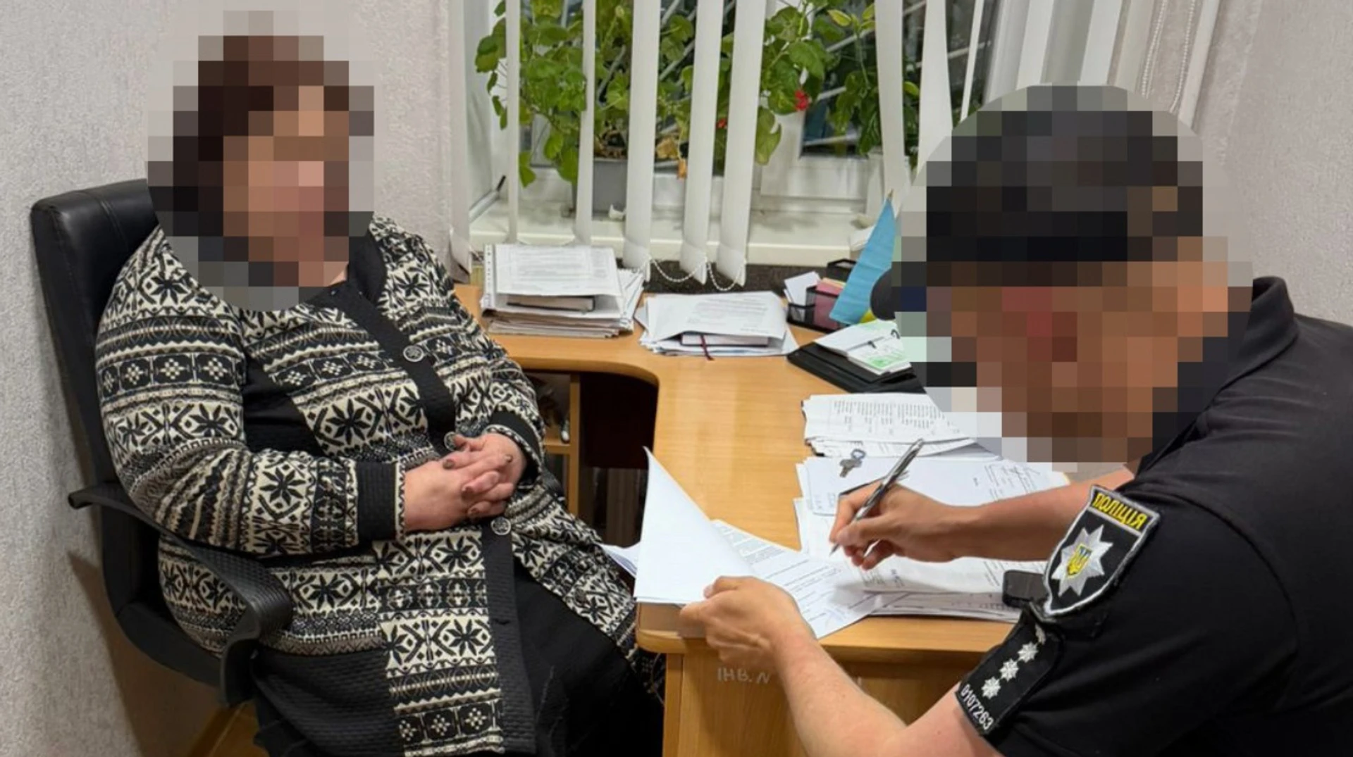 Смерть 10-річного хлопчика від голоду на Вінниччині: директорці соццентру вручили …